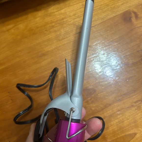 Bed Head Twisted curler and infinity pro curler - Picture 4 of 7